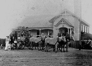 StateLibQld 1 177143 Stagecoach outside Adavale Post Office, 1907