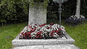 Grave of Ludwig Erhard