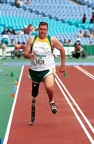 231000 - Athletics field pentathlon Wayne Bell long jump action - 3b - 2000 Sydney event photo