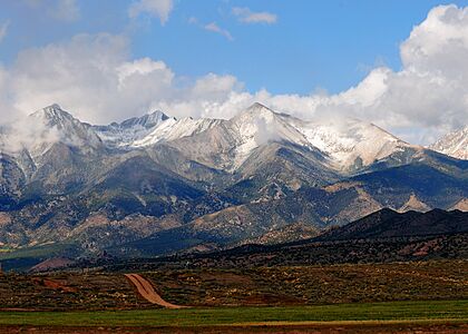 Blanca Peak catches first snow - panoramio