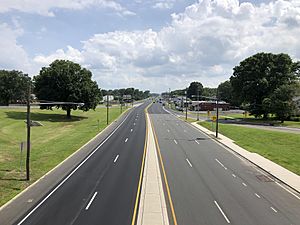 2021-08-30 14 34 29 View south along New Jersey State Route 168 (Black Horse Pike) from the overpass for New Jersey State Route 76C (Walt Whitman Bridge Approach) on the border of Haddon Township and Audubon Park in Camden County, New Jersey