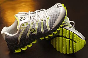 K-Swiss Tubes Run 100 running shoe