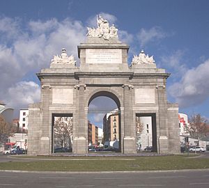 Puerta de Toledo (Madrid) 01.jpg