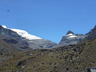 View of the side of Pan de Azúcar peak 