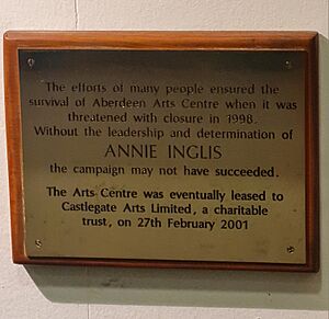 Commemorative plaque to Annie Inglis