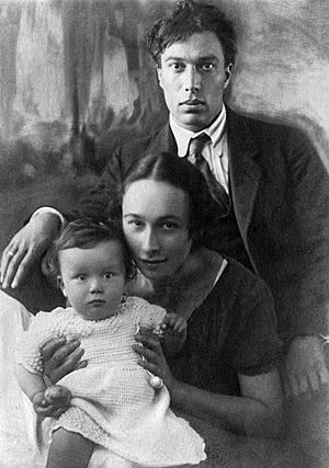 Boris Pasternak with family 1920s