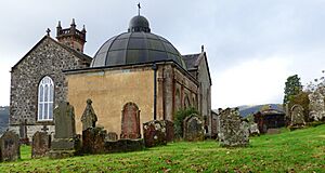 Argyll Mausoleum and St Munn's Parish Church - geograph 6307535