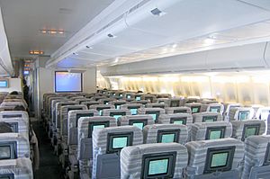 Japan Airlines 747-400 Economy cabin