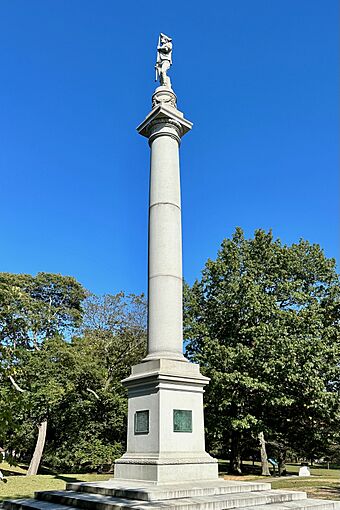 Red Bank Battle Monument, 1906, National Park, NJ.jpg