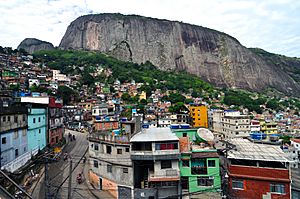 Rocinha road 2010