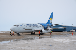 Canadian North 737-200 C-GDPA in Cambridge Bay, Nunavut (Quintin Soloviev)