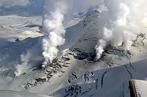 Fourpeaked-fumaroles-cyrus-read1