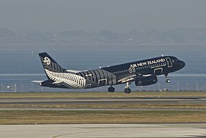 Air New Zealand Airbus A320-232; ZK-OAB@AKL;11.07.2012 662au (7840659554)