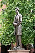 Abraham Lincoln, Lincoln Square, Manchester.jpg
