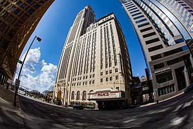 Palace Theatre and LeVeque Tower Columbus.jpg