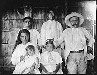 1919 The Barrientos family