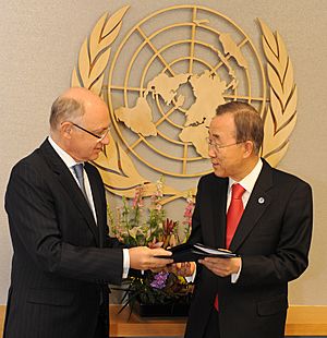 Argentine Foreign Minister Héctor Timerman & UN Secretary General Ban Ki-moon, 10 February 2012
