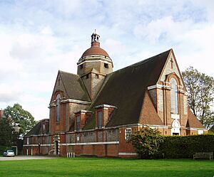Free Church, Hampstead Garden Suburb.jpg