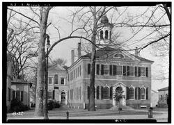 Historic American Buildings Survey Nathaniel R. Ewan, Photographer March 15, 1936 SOUTHEAST ELEVATION - Burlington County Courthouse, High Street, Mount Holly, Burlington County, HABS NJ,3-MOUHO,1-1