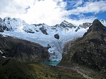 Arhuay Glacier.jpg