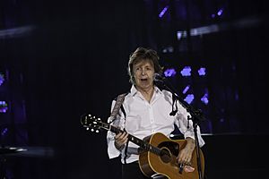 Paul McCartney - Out There Concert - 140420-5762-jikatu (13926436996)