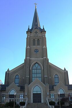 Saint Mary Cathedral - Lafayette, Indiana 01 (cropped).jpg