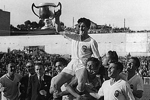 Valencia cf festejando con la copa 1941