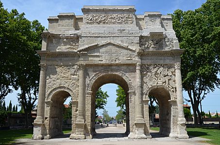 Triumphal Arch of Orange, built during the reign of Augustus on the Via Agrippa to Lyon, Arausio (14827022832)