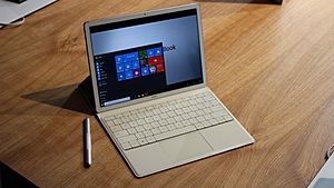 Huawei Matebook 2-in-1 tablet with Windows 10 (26627094621)