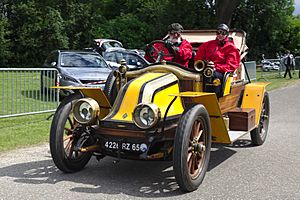 A 1911 Renault CC