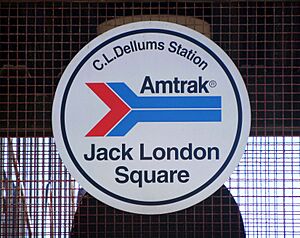 Amtrak pointless arrow logo at Oakland–Jack London Square station, September 2015