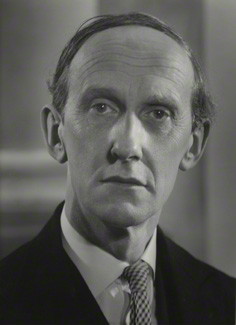 Lord David Cecil in 1954.jpg
