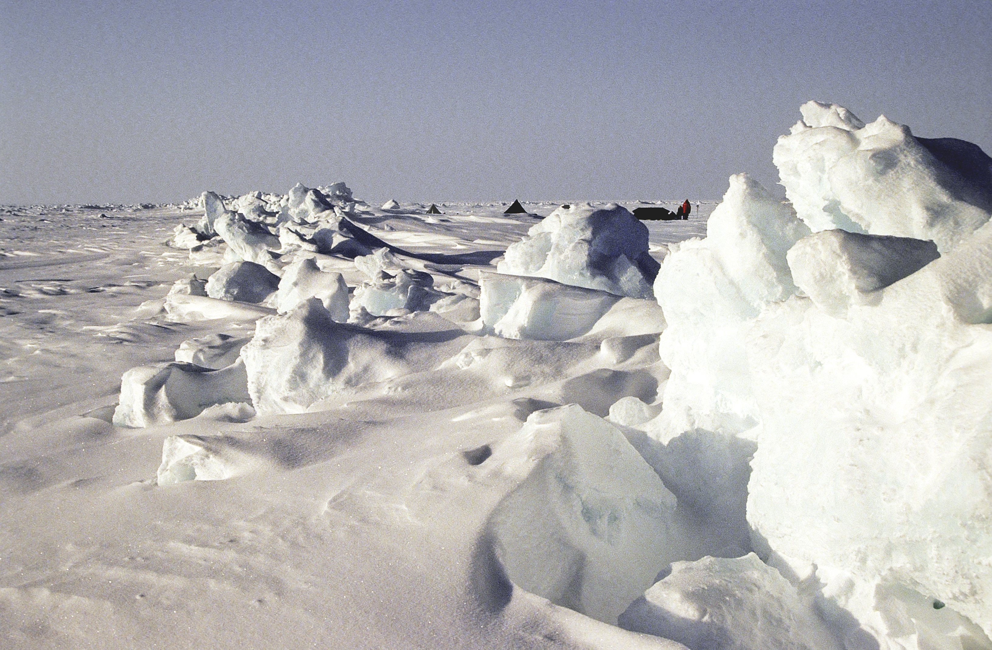 Северный ледовитый океан хаос торосов долгая. Северный Ледовитый океан паковый лед. Торосы Северный полюс. Многолетние льды. Ледяные Торосы в Арктике.