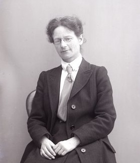 Suffragette Maud Joachim 1910. Blathwayt, Col Linley.jpg