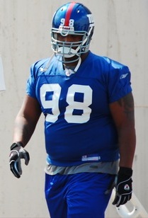 Gibril Wilson, Jeremy Shockey, and Fred Robbins at 2007 Giants training camp (cropped)