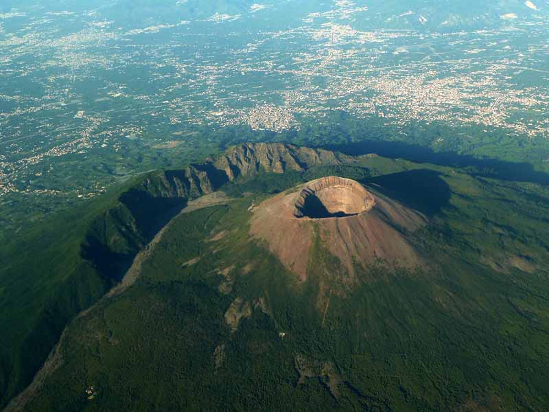 Vesuvius volcano in Italy 20110808 aerial view 1