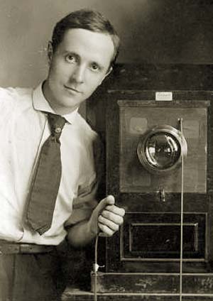 Young Edward Weston with a camera.jpg