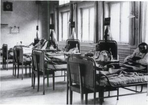 English suffragettes on hunger strike. 1909. Photograph. Danske Kvinders Fotoarkiv, KVINFO, Copenhagen