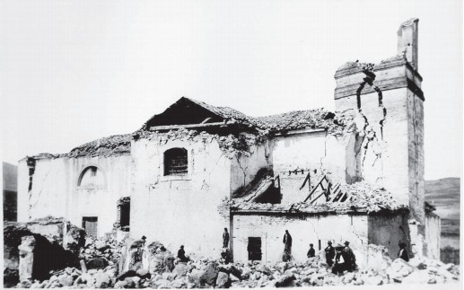 1884 Terremoto. Daños en Arenas del Rey. Iglesia