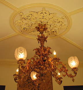 JohnThompsonHouseChandelier