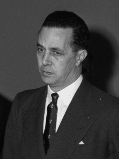Sir Keith Joseph visits Llangefni and Caernarfon (1469270) Crop (cropped)