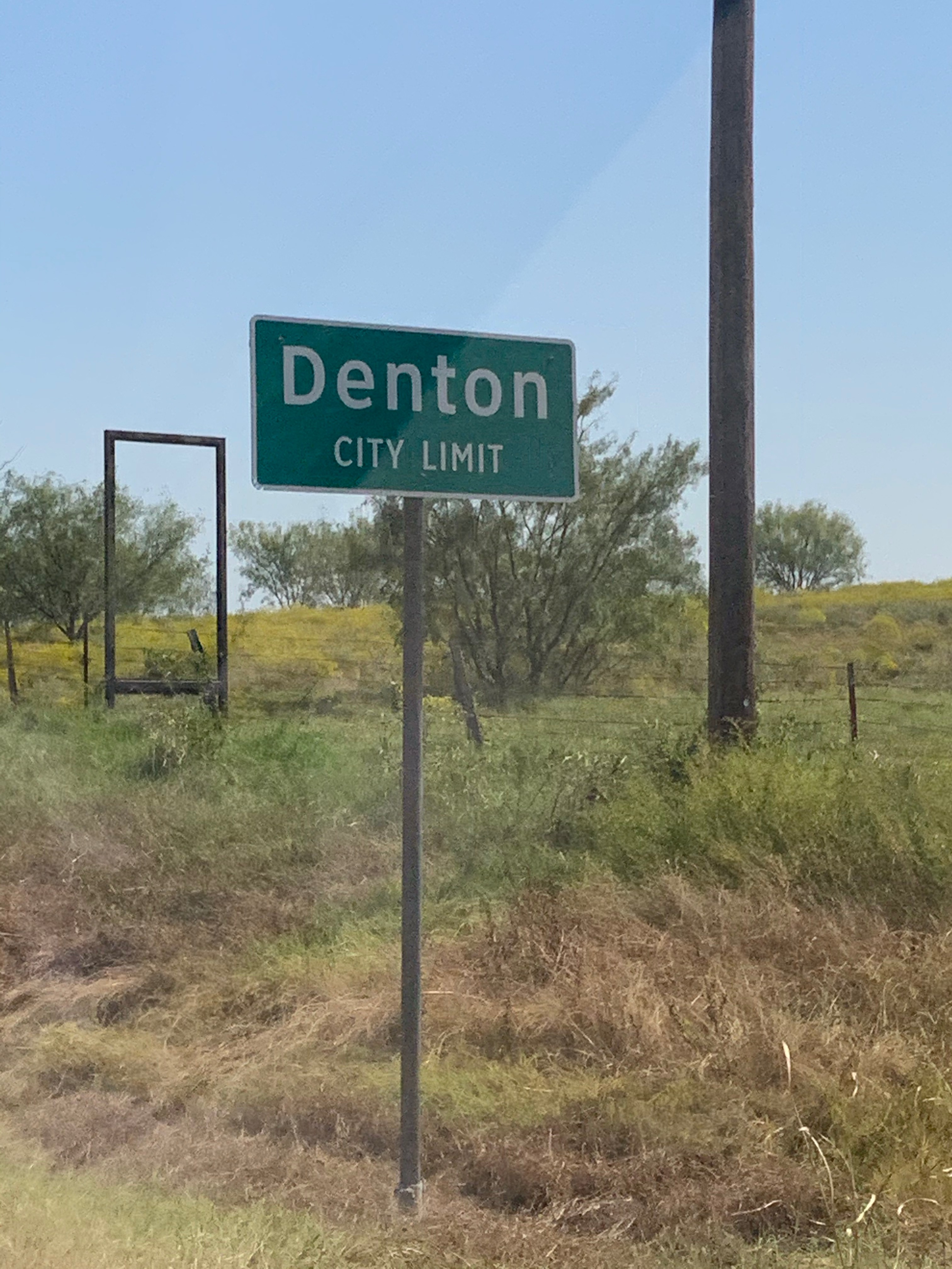 Image Denton, Texas city limit sign