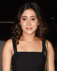 Shivangi Joshi at Rupali Ganguly’s birthday party (cropped).jpg