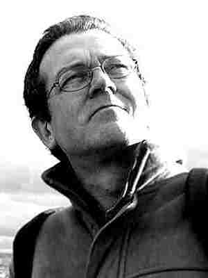 Paris 2005 Robin Owain (cropped).jpg