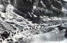 Chinese troops marching in Xinkou