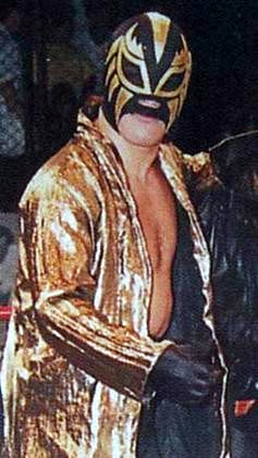 Oro (wrestler).jpg