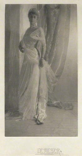 Constance Gladys Ripon (née Herbert), Marchioness of Ripon 1910 by Adolf de Meyer