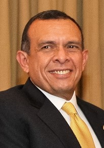 Porfirio Lobo Sosa cortada.jpg