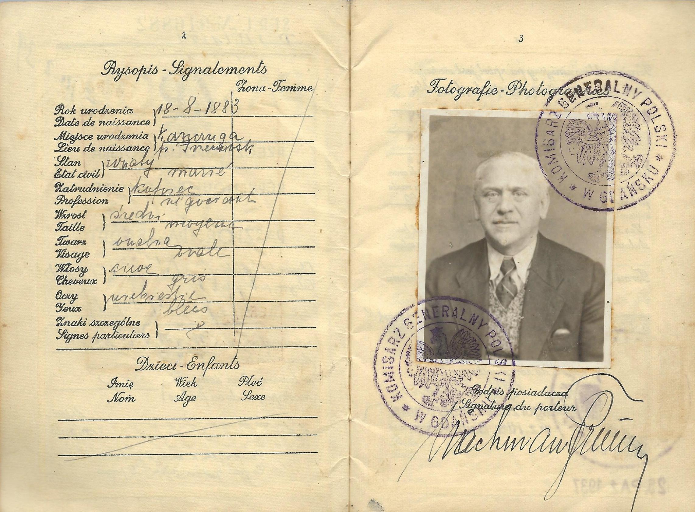 Image: Polish passport issued at Danzing, Gdansk