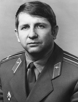 Yuri Nikolayevich Glazkov photo.jpg